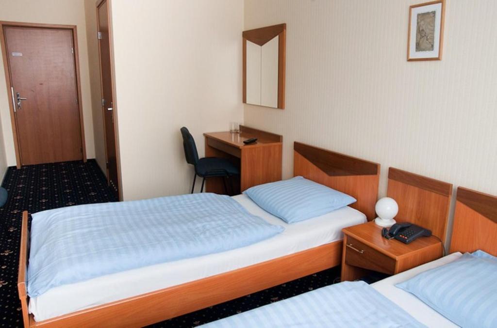Hotel Naramowice Poznan Ruang foto
