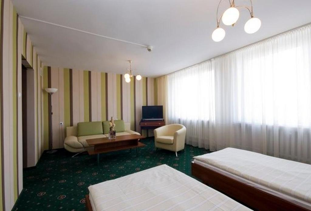 Hotel Naramowice Poznan Ruang foto