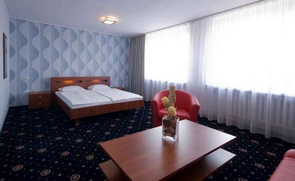 Hotel Naramowice Poznan Ruang foto