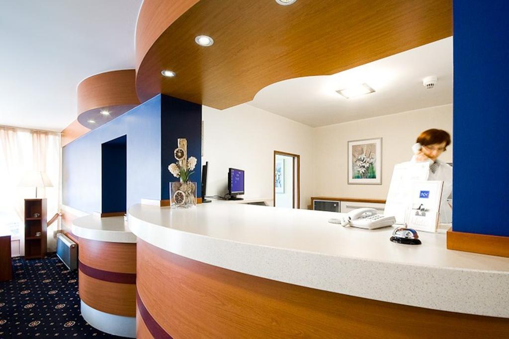 Hotel Naramowice Poznan Bagian luar foto
